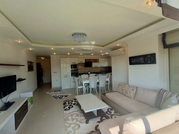 Квартира 2+1 в Махмутларе на центральной улице, 132 м2 - Ракурс 2