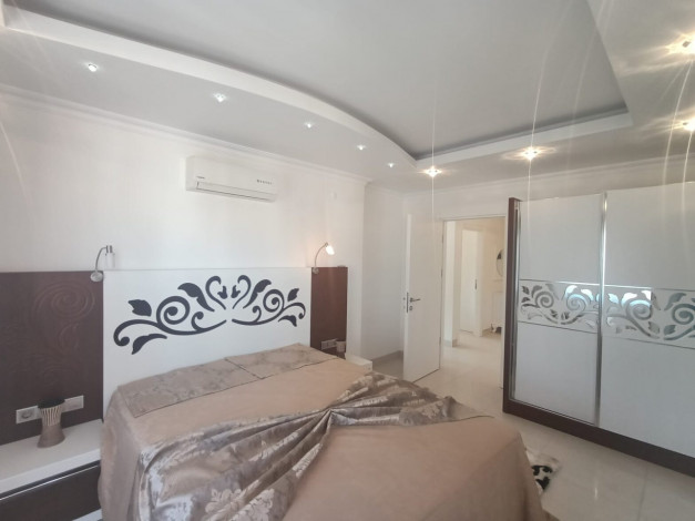 Квартира 2+1 в Махмутларе на центральной улице, 132 м2 - Ракурс 4