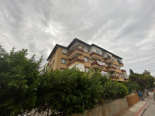 Квартира 2+1 в центре Алании вблизи моря, 100 м2 - Ракурс 3