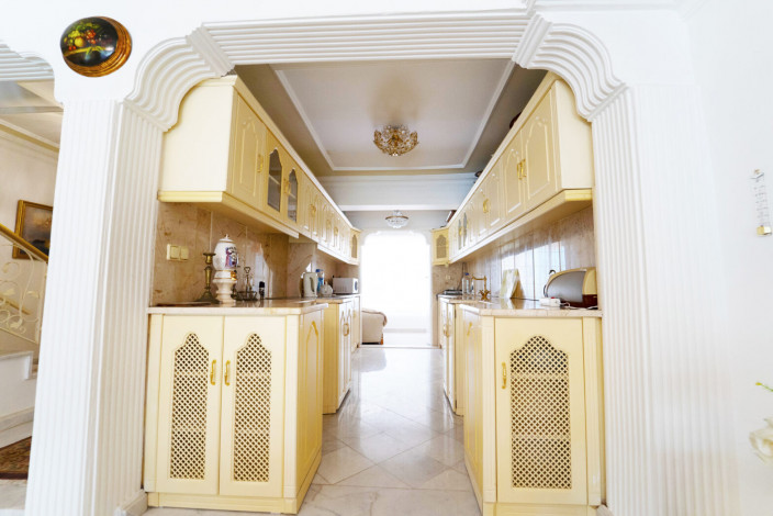 Роскошная меблированная вилла 5+2 в районе Конаклы, 200 м2 - Ракурс 10