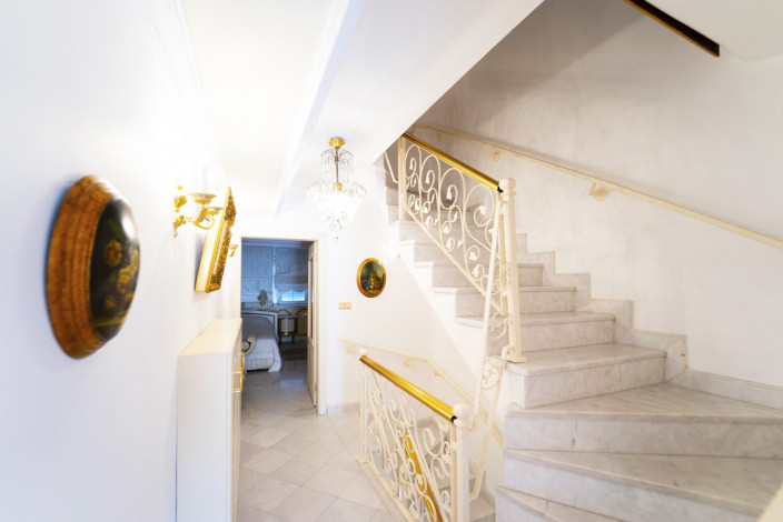 Роскошная меблированная вилла 5+2 в районе Конаклы, 200 м2 - Ракурс 20