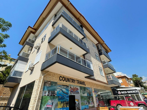 Квартира 3+1 в районе Кестель с частичным видом на море, 250 м2 - Ракурс 2