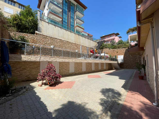 Квартира 3+1 в районе Кестель с частичным видом на море, 250 м2 - Ракурс 3