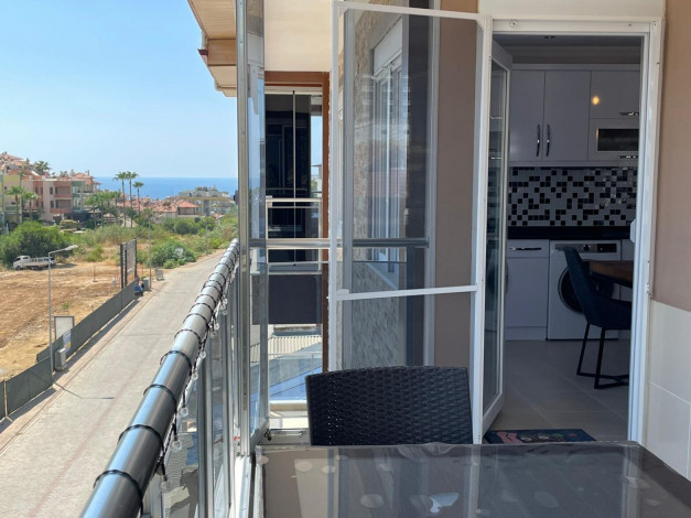 Квартира 3+1 в районе Кестель с частичным видом на море, 250 м2 - Ракурс 12