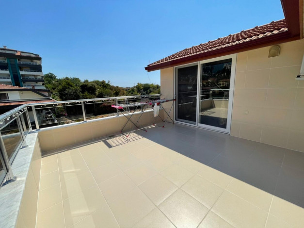 Квартира 3+1 в районе Кестель с частичным видом на море, 250 м2 - Ракурс 17