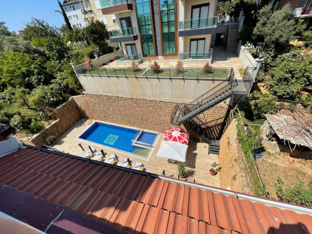 Квартира 3+1 в районе Кестель с частичным видом на море, 250 м2 - Ракурс 23