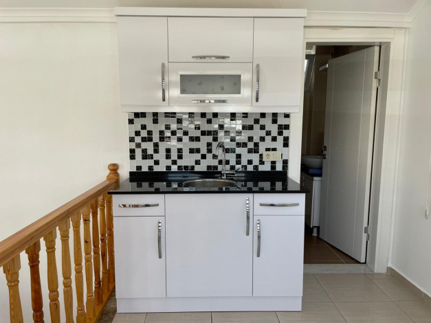 Квартира 3+1 в районе Кестель с частичным видом на море, 250 м2 - Ракурс 30