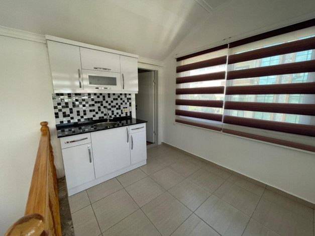 Квартира 3+1 в районе Кестель с частичным видом на море, 250 м2 - Ракурс 33