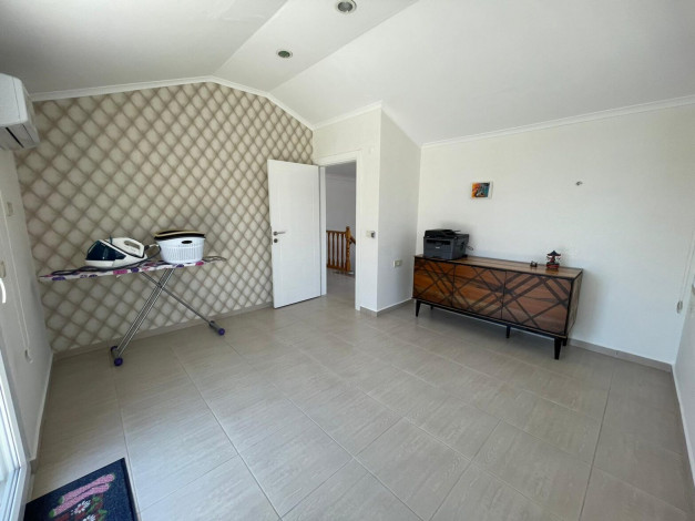 Квартира 3+1 в районе Кестель с частичным видом на море, 250 м2 - Ракурс 34