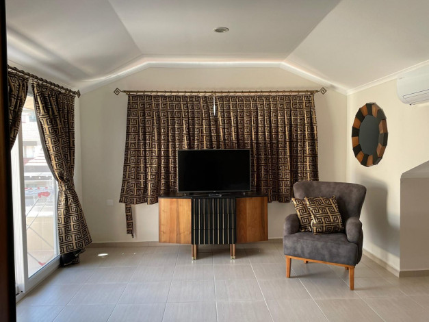 Квартира 3+1 в районе Кестель с частичным видом на море, 250 м2 - Ракурс 42