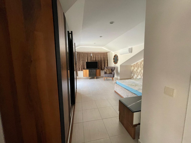 Квартира 3+1 в районе Кестель с частичным видом на море, 250 м2 - Ракурс 44