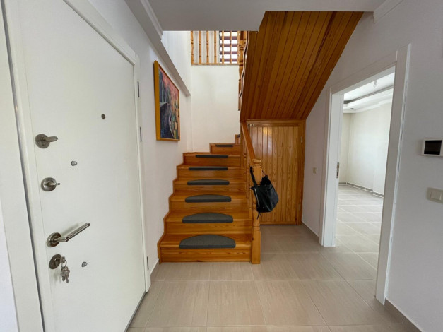 Квартира 3+1 в районе Кестель с частичным видом на море, 250 м2 - Ракурс 54