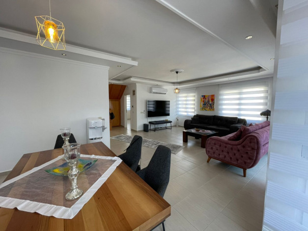 Квартира 3+1 в районе Кестель с частичным видом на море, 250 м2 - Ракурс 67