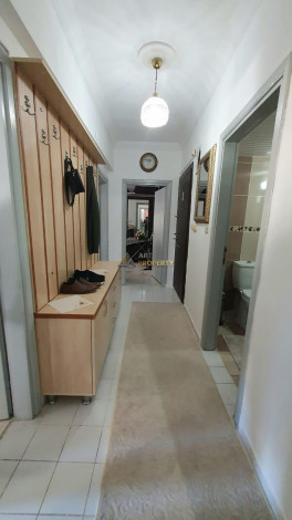 Просторная четырехкомнатная квартира в 300 метрах от моря в районе Махмутлар, 130 м2 - Ракурс 4