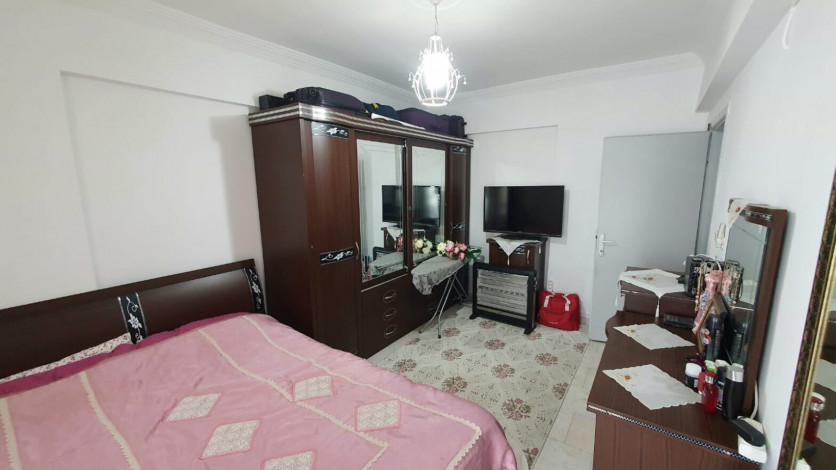 Просторная четырехкомнатная квартира в 300 метрах от моря в районе Махмутлар, 130 м2 - Ракурс 10