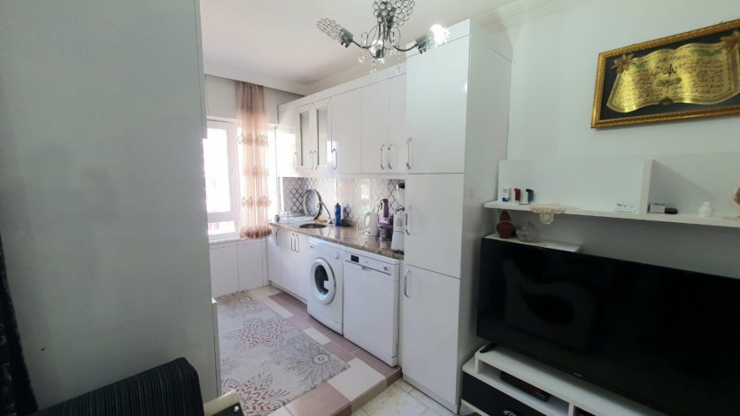 Просторная четырехкомнатная квартира в 300 метрах от моря в районе Махмутлар, 130 м2 - Ракурс 15