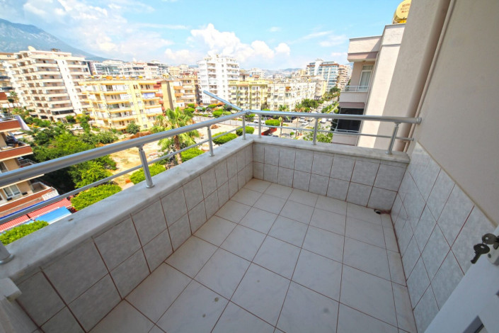 Трехкомнатная квартира на улице Барбаросса в районе Махмутлар, 90 м2 - Ракурс 8