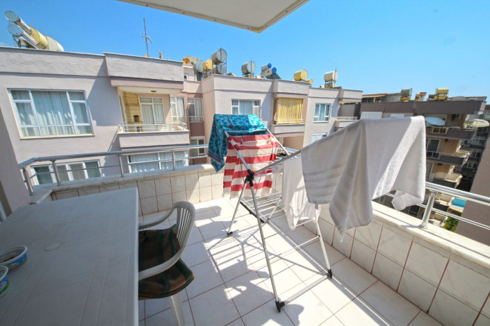 Трехкомнатная квартира на улице Барбаросса в районе Махмутлар, 90 м2 - Ракурс 9