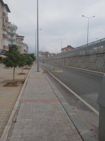 Двухуровневое коммерческое помещение в центре Аланьи с собственной территорией, 90 м2 - Ракурс 8