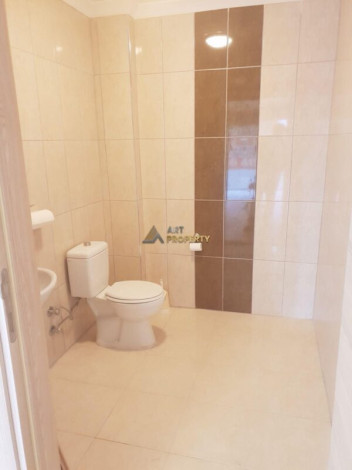 Двухуровневое коммерческое помещение в центре Аланьи с собственной территорией, 90 м2 - Ракурс 10