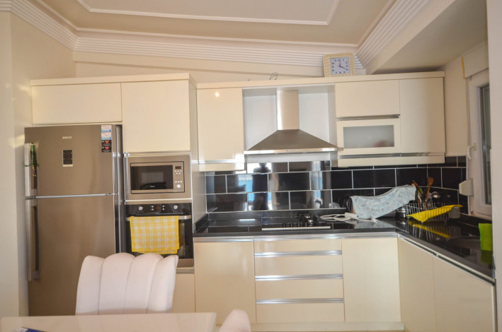 Меблированная светлая квартира 4+1 с видом на Средиземное море на высоком этаже в районе Махмутлар, 240 м2 - Ракурс 6