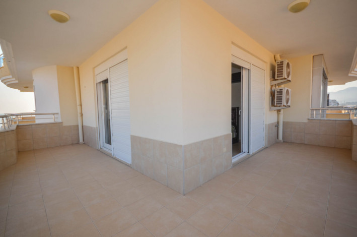 Меблированная светлая квартира 4+1 с видом на Средиземное море на высоком этаже в районе Махмутлар, 240 м2 - Ракурс 26