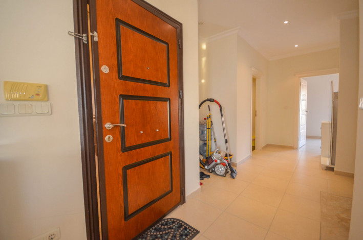 Меблированная светлая квартира 4+1 с видом на Средиземное море на высоком этаже в районе Махмутлар, 240 м2 - Ракурс 29