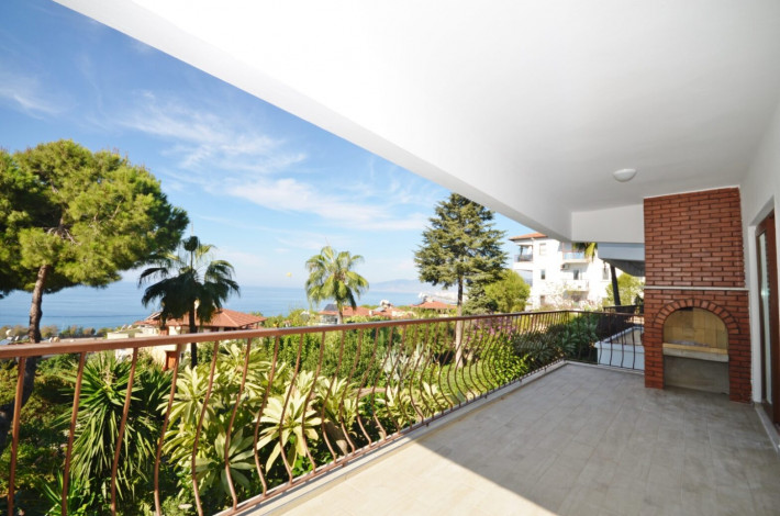 Трехкомнатная квартира с видом на море в комплексе с зеленым садом в Каргыджаке, 105 м2 - Ракурс 6