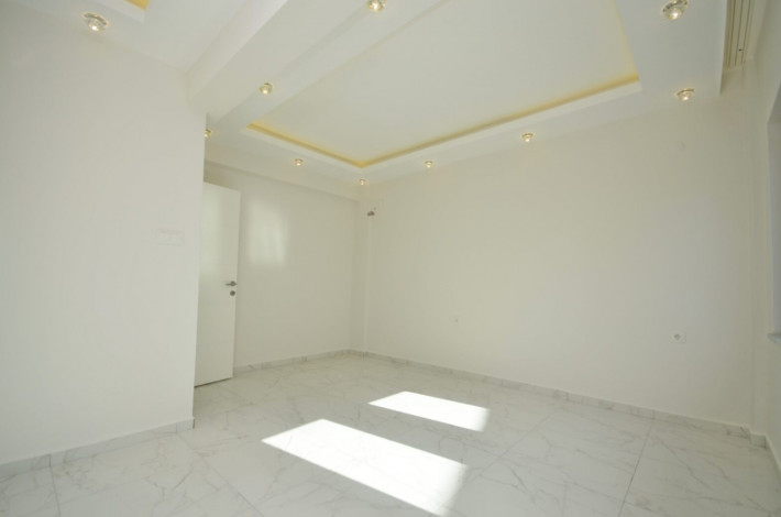 Трехкомнатная квартира с видом на море в комплексе с зеленым садом в Каргыджаке, 105 м2 - Ракурс 22