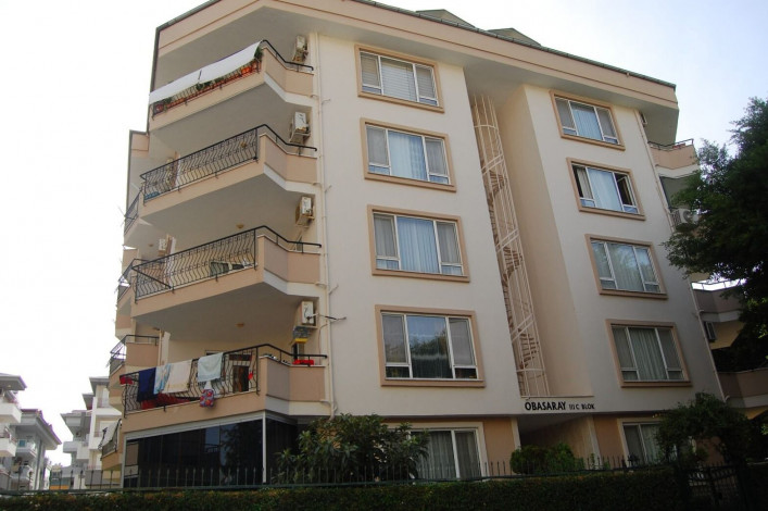 Трехкомнатная квартира в 350 метрах от моря в районе Оба, 110 м2 - Ракурс 2