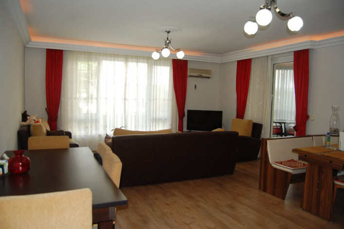 Трехкомнатная квартира в 350 метрах от моря в районе Оба, 110 м2 - Ракурс 8