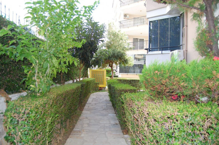 Трехкомнатная квартира в 350 метрах от моря в районе Оба, 110 м2 - Ракурс 9