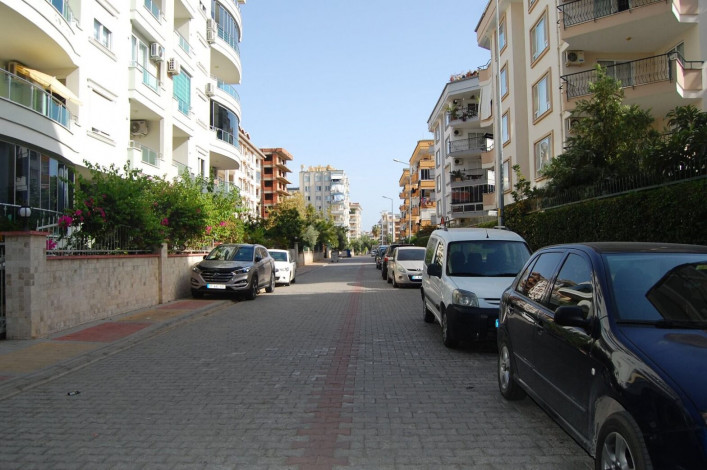 Трехкомнатная квартира в 350 метрах от моря в районе Оба, 110 м2 - Ракурс 10