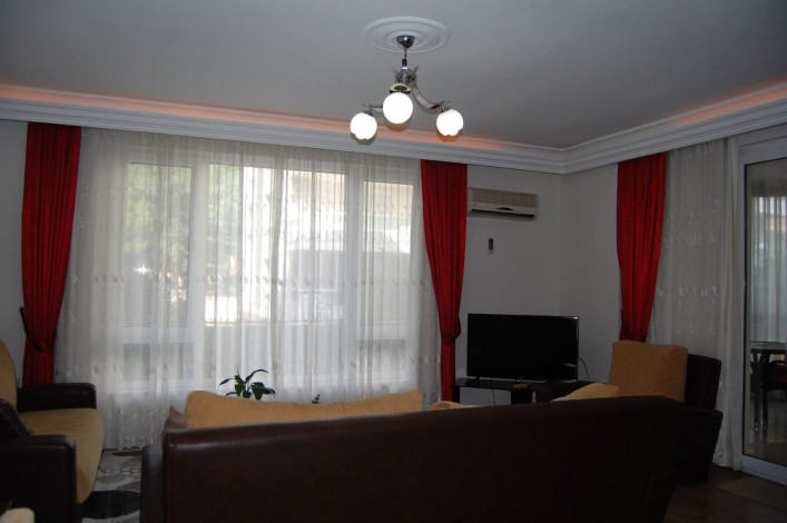 Трехкомнатная квартира в 350 метрах от моря в районе Оба, 110 м2 - Ракурс 14