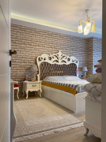 Полностью меблированная четырехкомнатная квартира в районе Махмутлар, 170 м2 - Ракурс 11