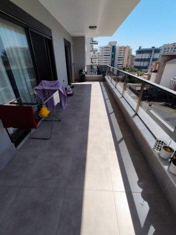 Квартира 4+1 с отдельной кухней в новом доме с развитой инфраструктурой, 180 м2 - Ракурс 20