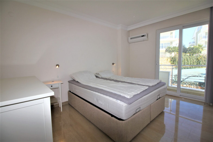 Четырехкомнатный полностью меблированный дуплекс в районе Конаклы, 130 м2 - Ракурс 14