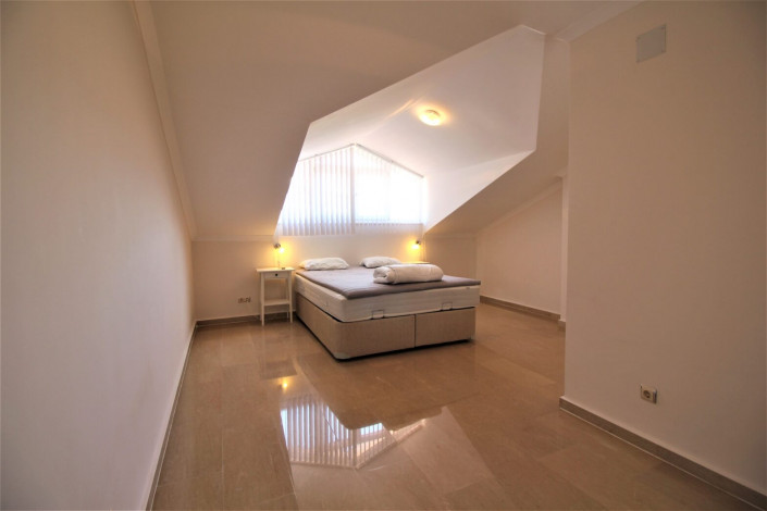 Четырехкомнатный полностью меблированный дуплекс в районе Конаклы, 130 м2 - Ракурс 18