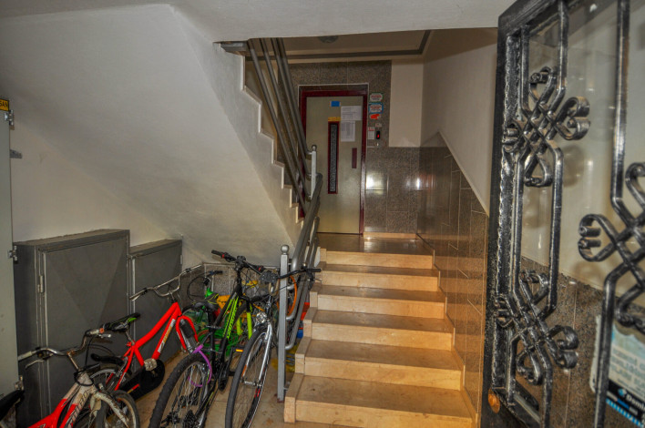 Меблированная трехкомнатная квартира с отдельной кухней в центре Аланьи, 120 м2 - Ракурс 18