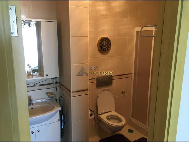 Двухэтажная меблированная вилла 3+1 с зеленой территорией в районе Конаклы, 220 м2 - Ракурс 11