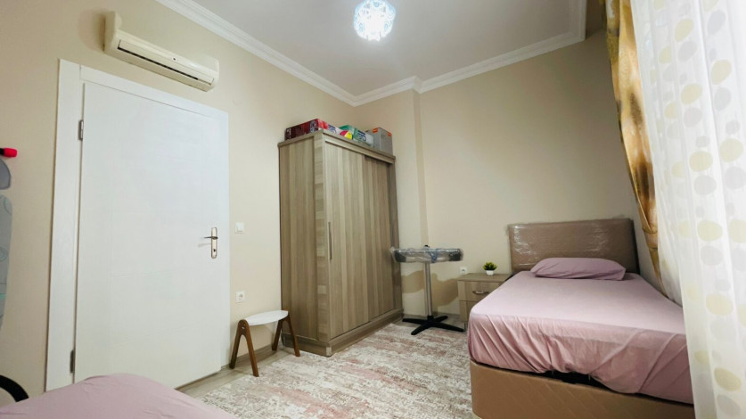 Меблированная трехкомнатная квартира в 300 метрах от моря в районе Махмутлар, 120 м2 - Ракурс 5