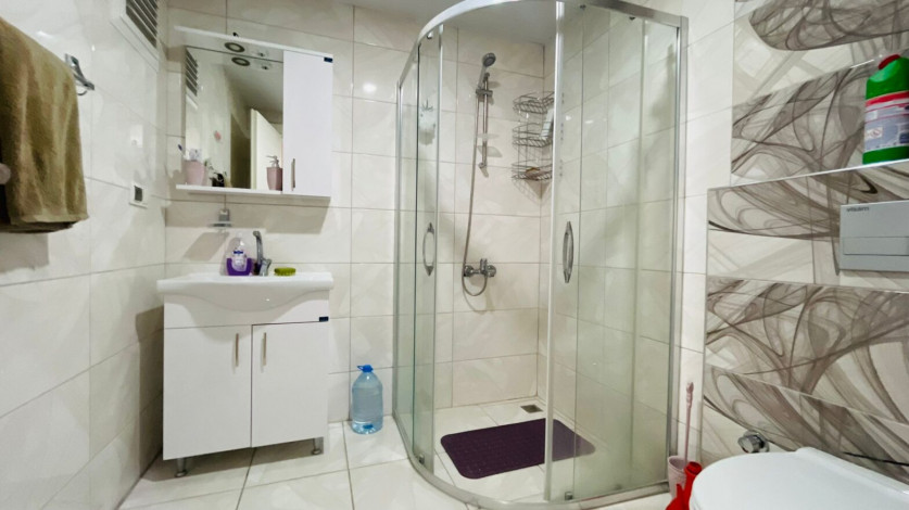 Меблированная трехкомнатная квартира в 300 метрах от моря в районе Махмутлар, 120 м2 - Ракурс 15