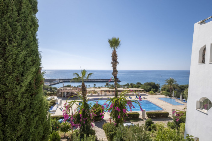 Трехкомнатная вилла с видом на море в районе Тюрклер города Аланья, 95 м2 - Ракурс 12