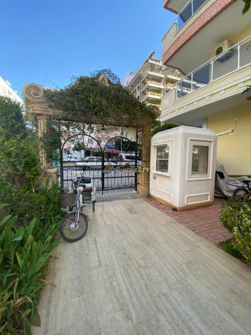 Квартира 2+1 большой планировки с мебелью в Махмутларе, 120 м2 - Ракурс 7