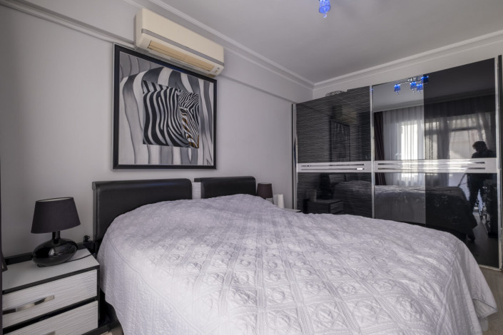 Квартира 2+1 на первой линии пляжа Клеопатры возле пещеры Дамлаташ, 105 м2 - Ракурс 5