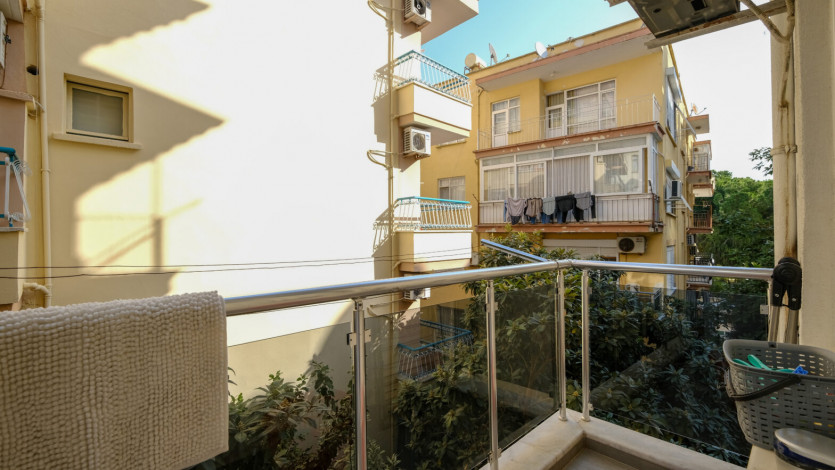 Квартира 2+1 на первой линии пляжа Клеопатры возле пещеры Дамлаташ, 105 м2 - Ракурс 7