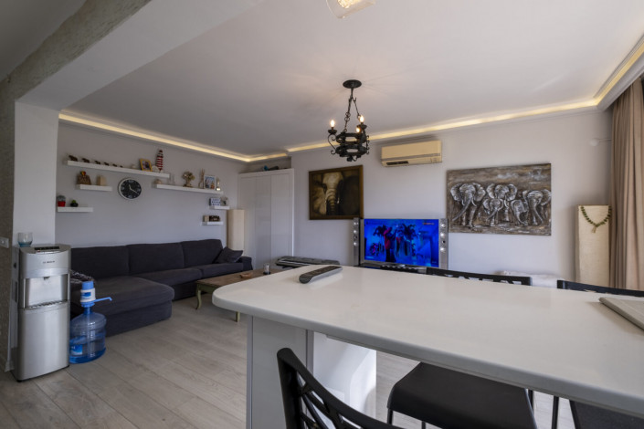 Квартира 2+1 на первой линии пляжа Клеопатры возле пещеры Дамлаташ, 105 м2 - Ракурс 22