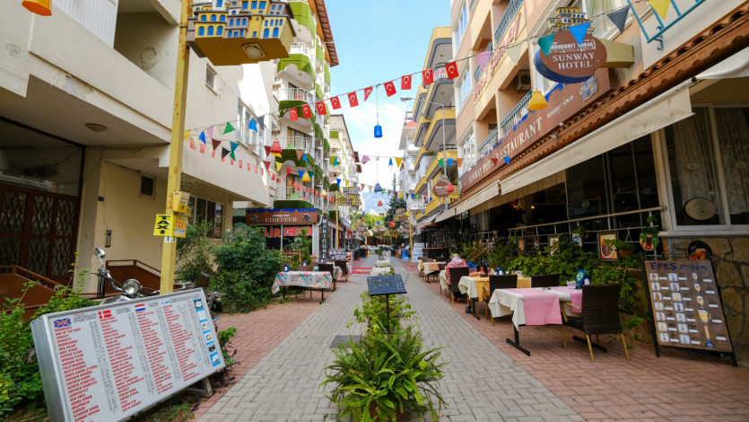 Квартира 2+1 на первой линии пляжа Клеопатры возле пещеры Дамлаташ, 105 м2 - Ракурс 29