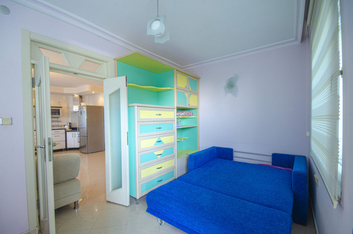 Квартира 3+1 на первой линии пляжа Клеопатры с шикарным видом на море, 120 м2 - Ракурс 3