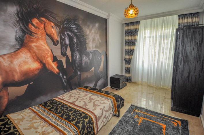 Четырехкомнатная квартира в центре Махмутлара в 100 метрах от Средиземного моря, 135 м2 - Ракурс 7